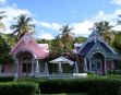 Pink and purple house - Mustique treasure hunt
